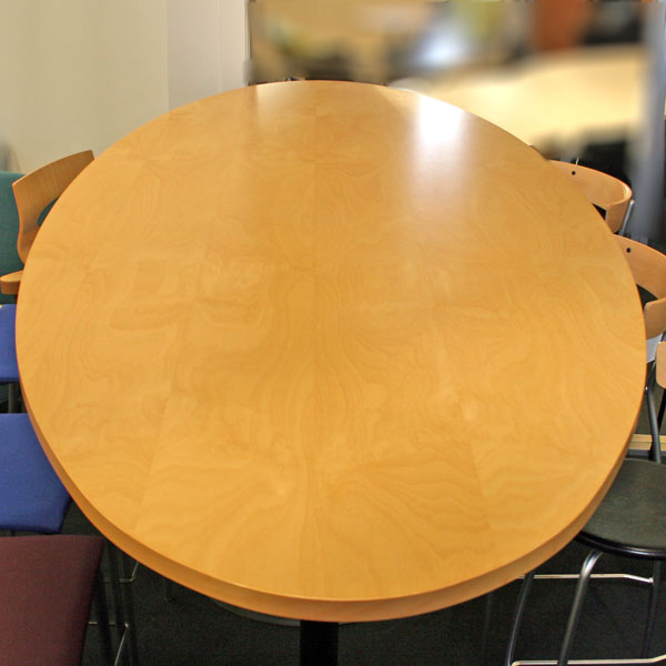 Møtebord bøk oval 240 x 100 cm