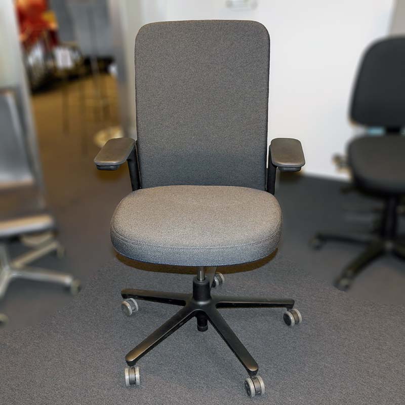 Kontorstol grå Vitra  Pacific Chair 3D armlen