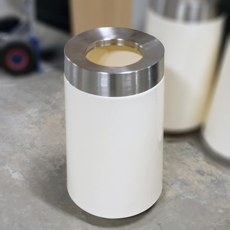 Søppelbøtte i beige stål