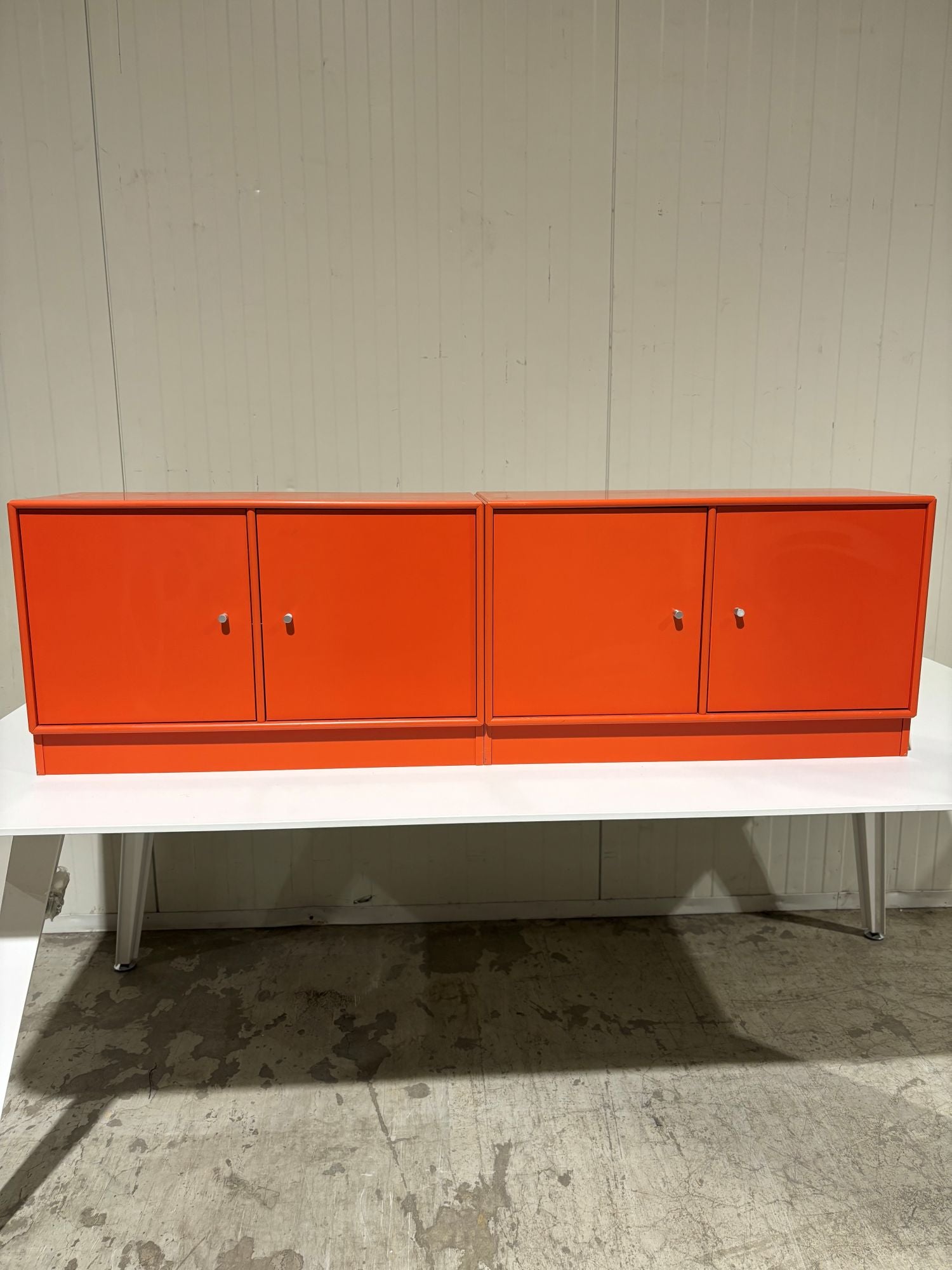 Skap modul Montana orange 70 x 30 x 43 på sokkel