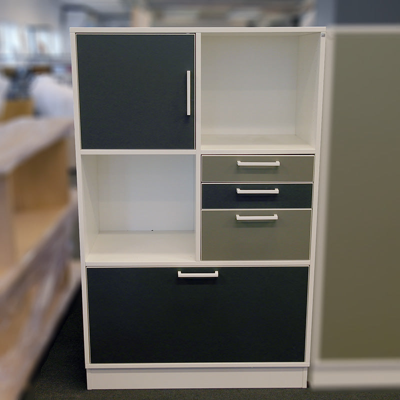 Skap 3P hvit grønn slagdører Cube Quadro 81 x 44 x 127 to skap tre skuffer grønne fronter