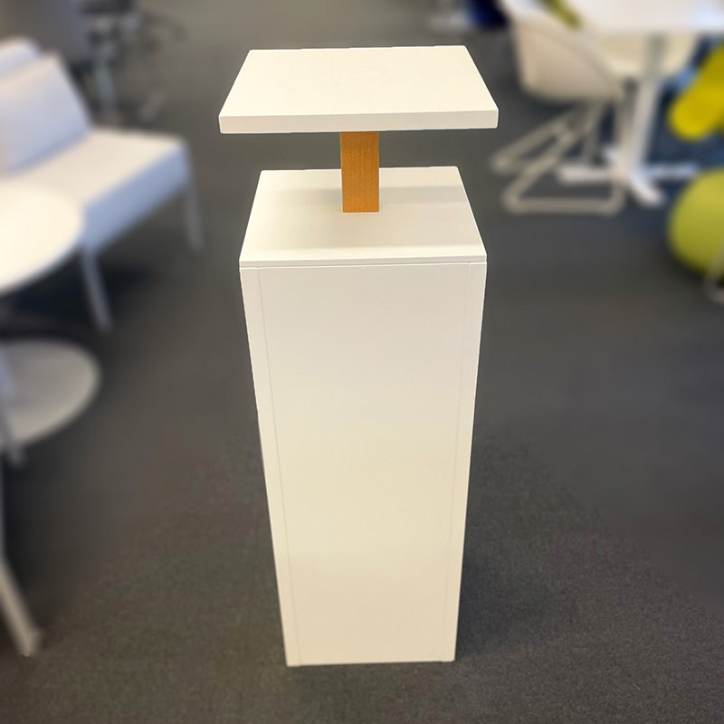 Talerstol / pidestall hvit H: 110 cm