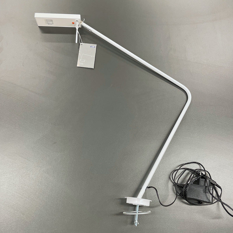 Bordlampe Luxo Ninety LED hvit skrivebordslampe