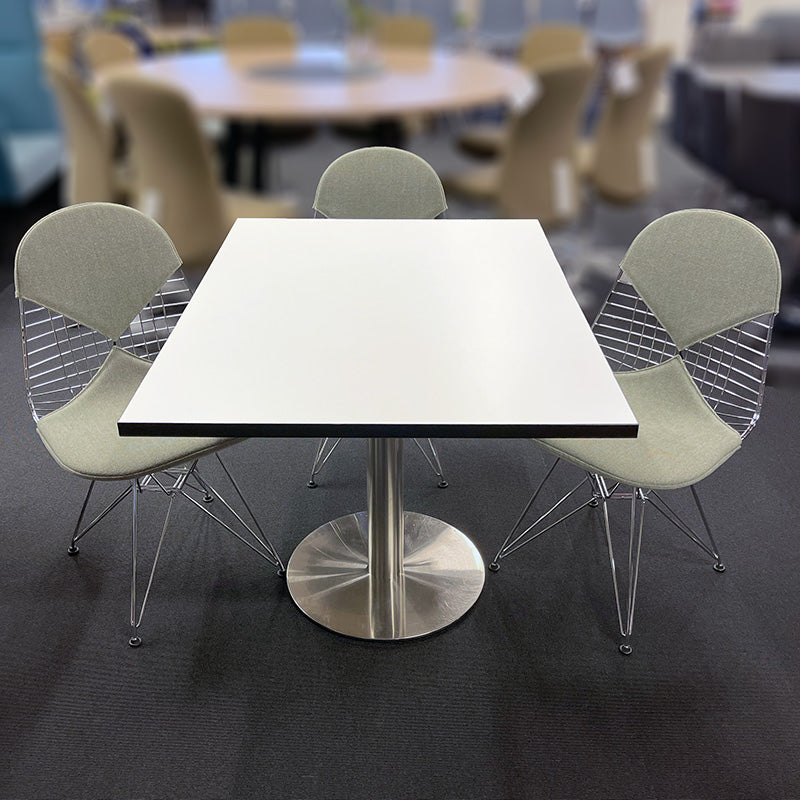 Konferansestol grønn Vitra Wire krom understell