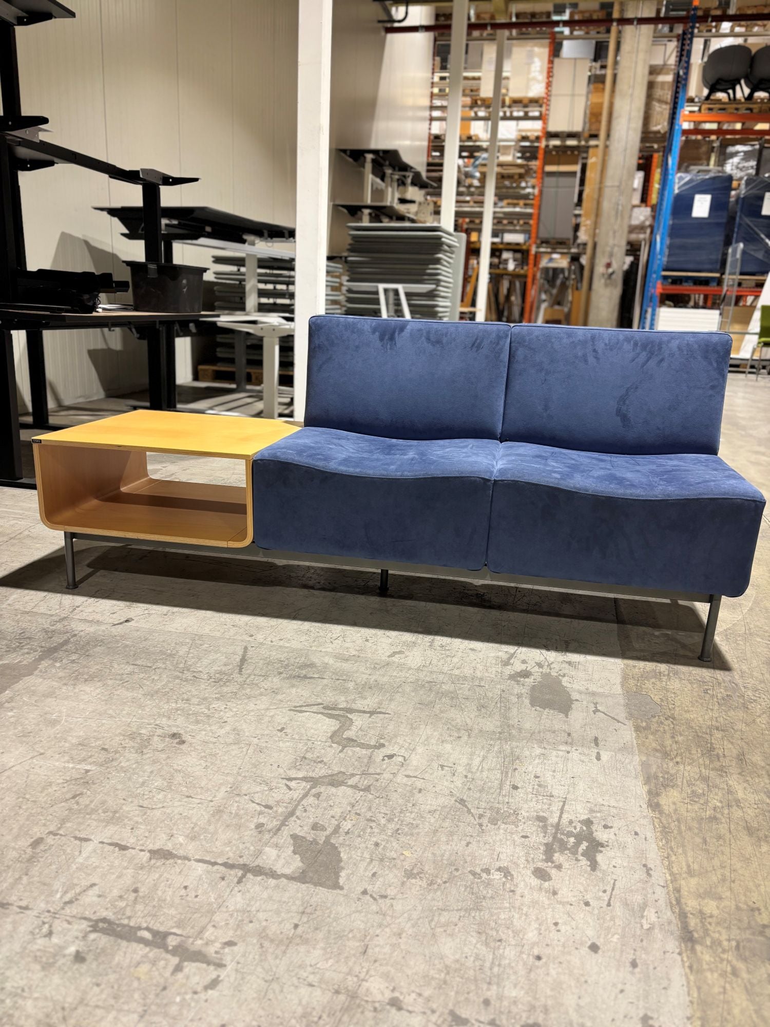 Modulsofa 2 seter blå ISKu Dyyni 183 x 60 x 77 sh 44  m bord i bøk 60 x 60