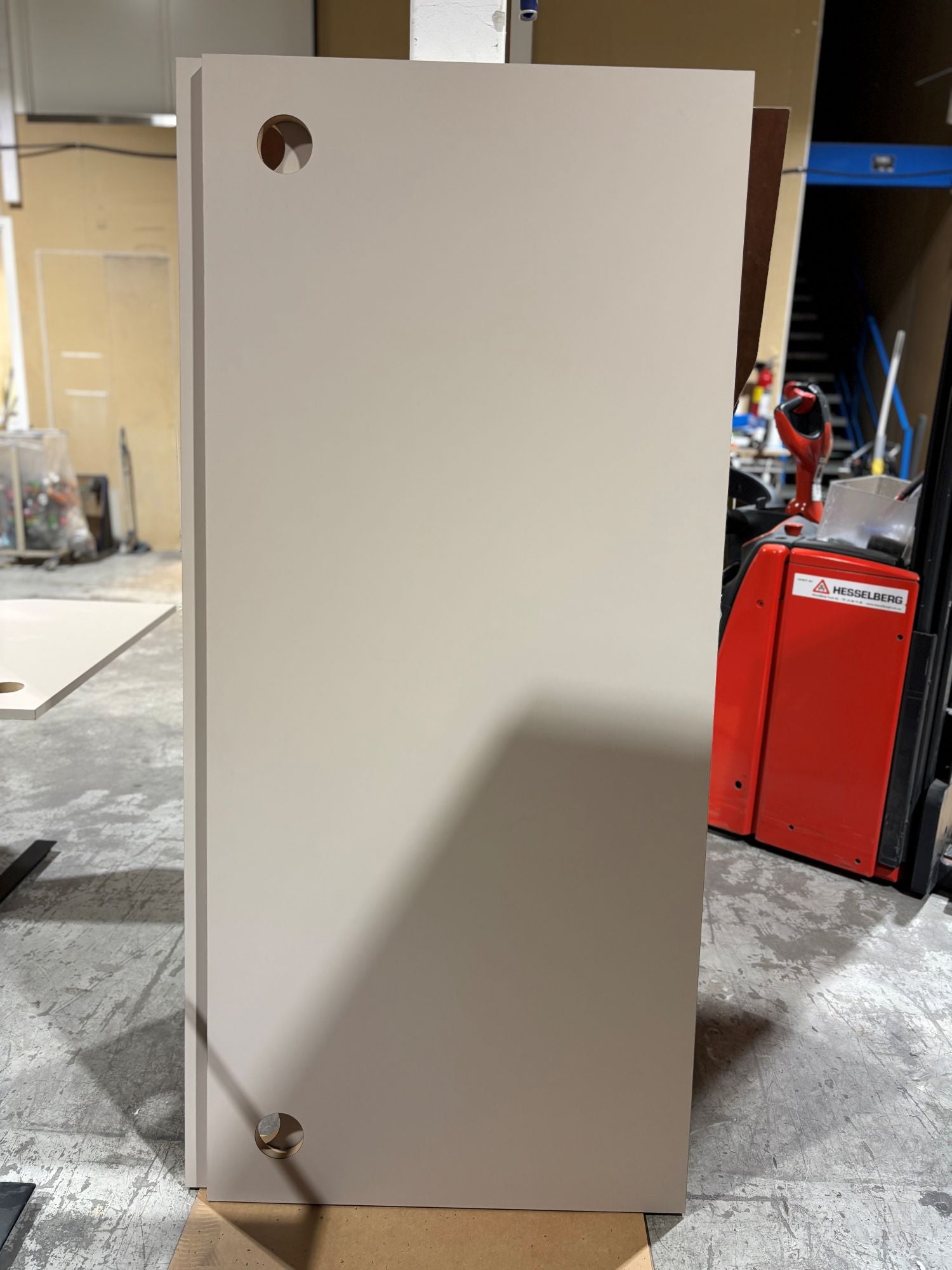 Plate bord beige 180 x 80 2 kabelhull