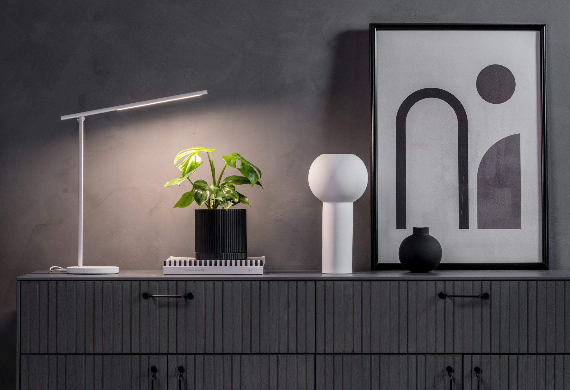 Bordlampe hvit FF Hangle m USB