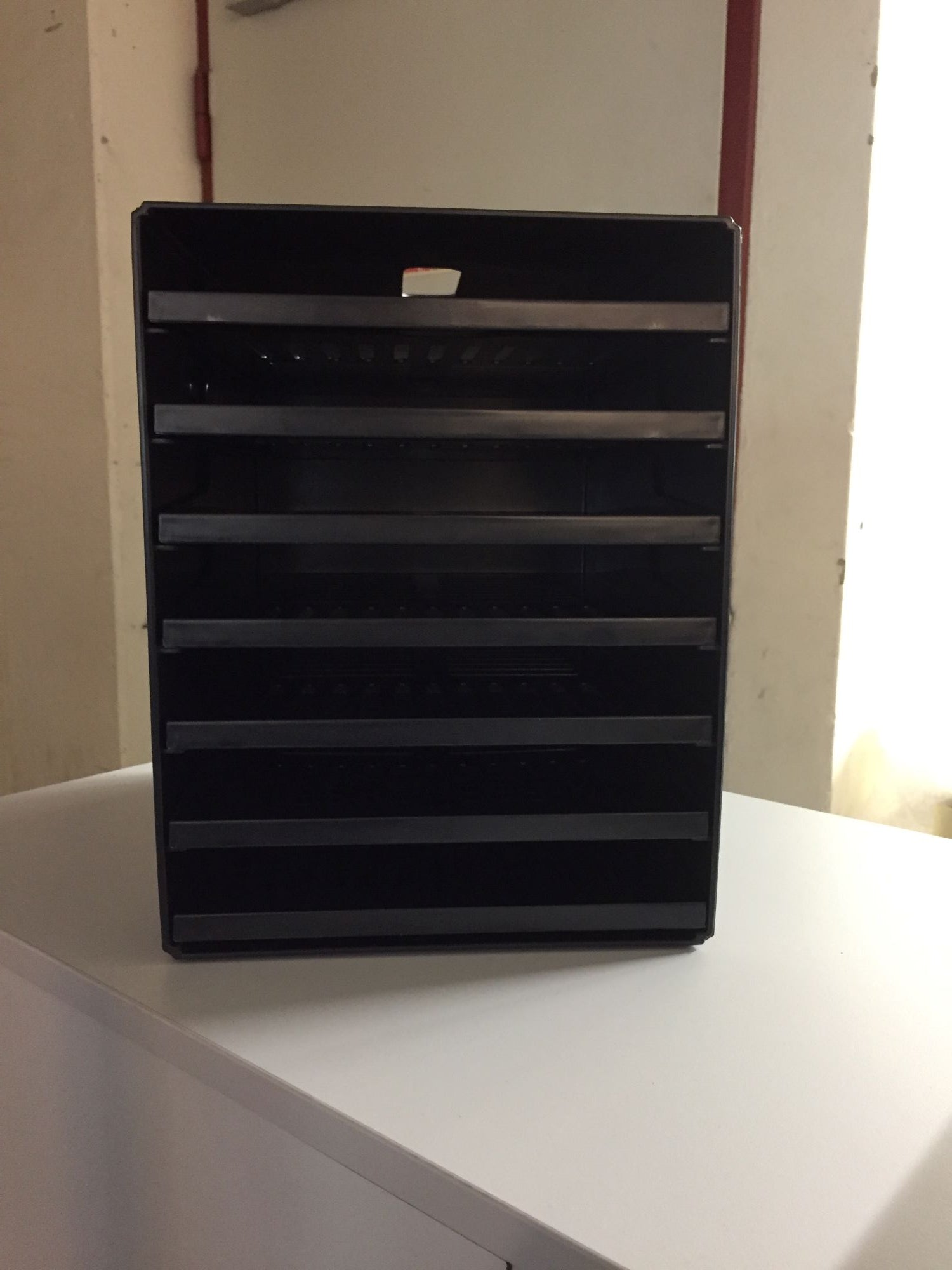 Dokumentoppbevaring, sort