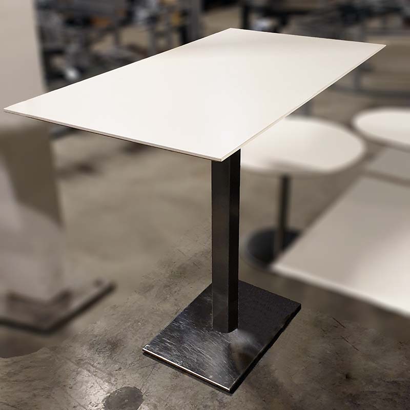 Hvitt ståbord 130 x 70 cm