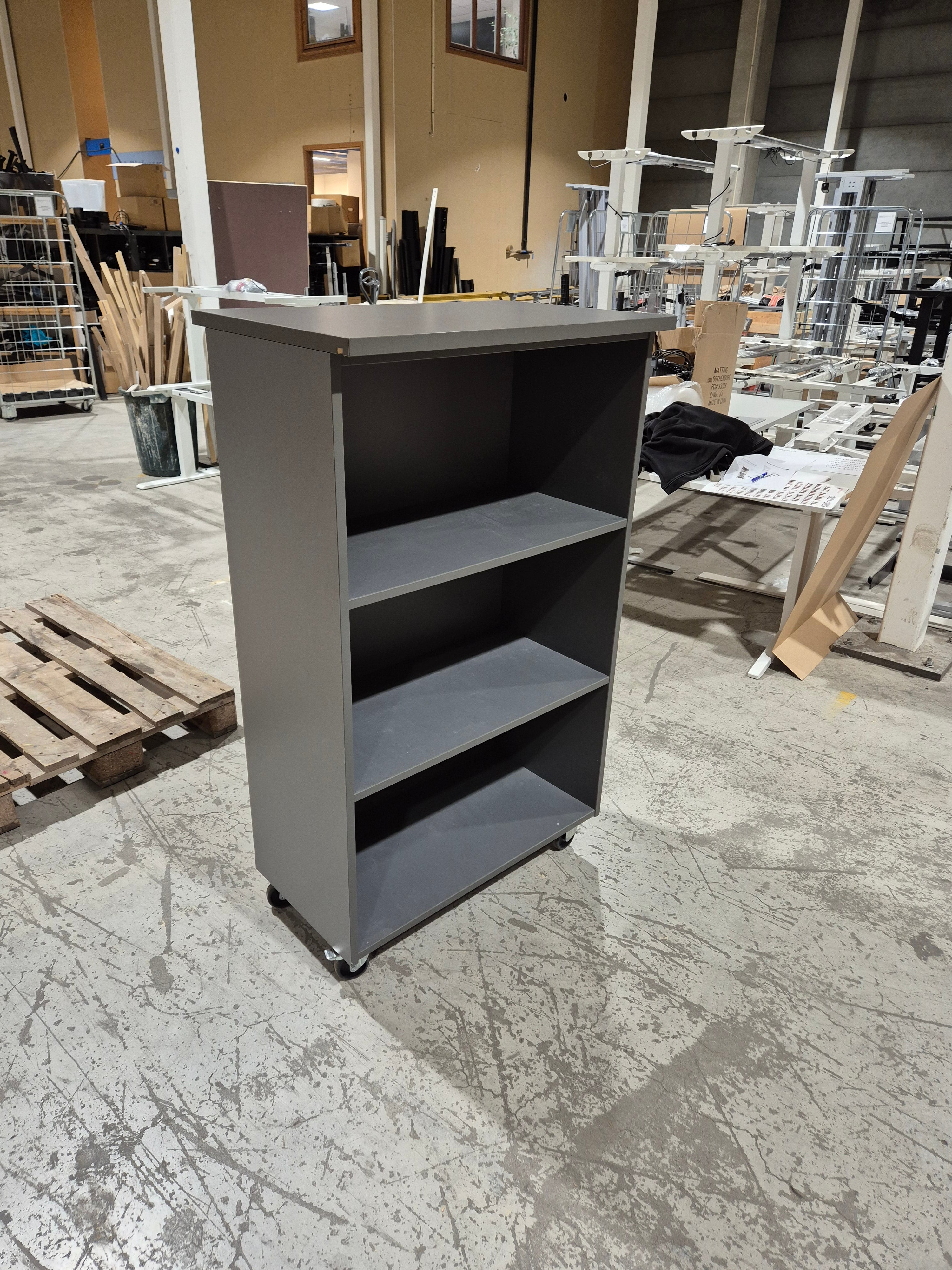 Reol 3P antrasitt aarsland 80 x 50 x 135 hjul