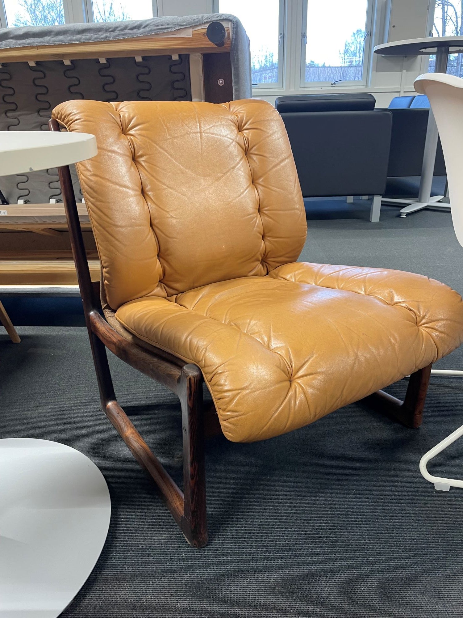 Loungestol cognacfarget skinn Retro