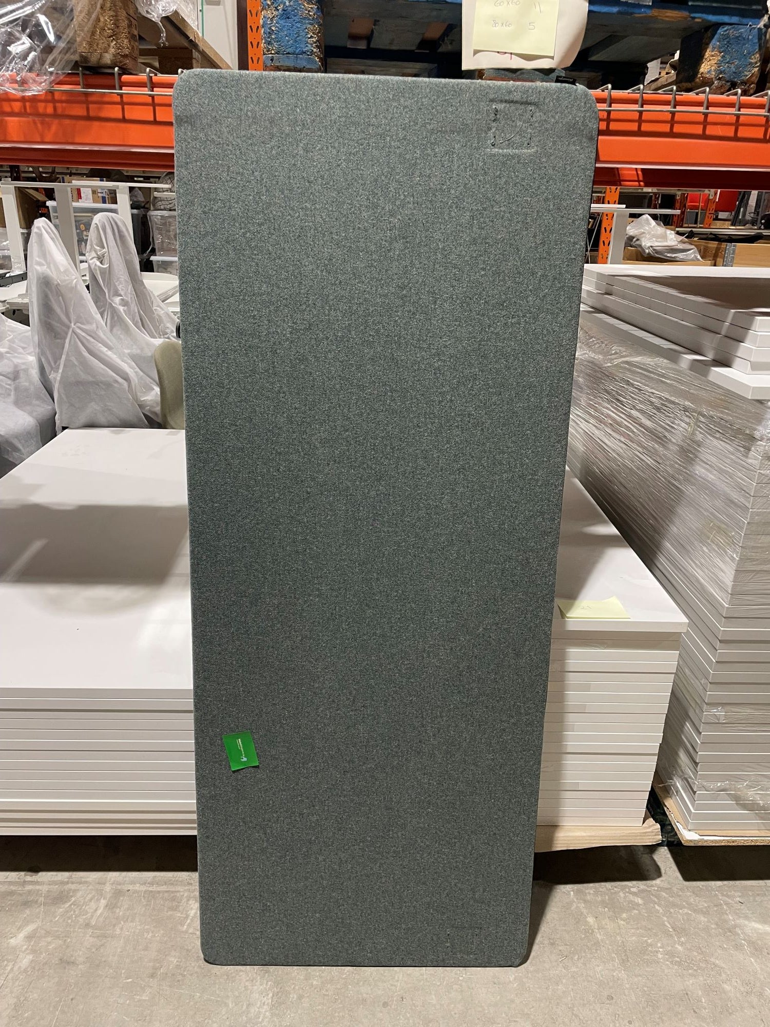 Skillevegg bord grønn H65 B160 Kinnarps