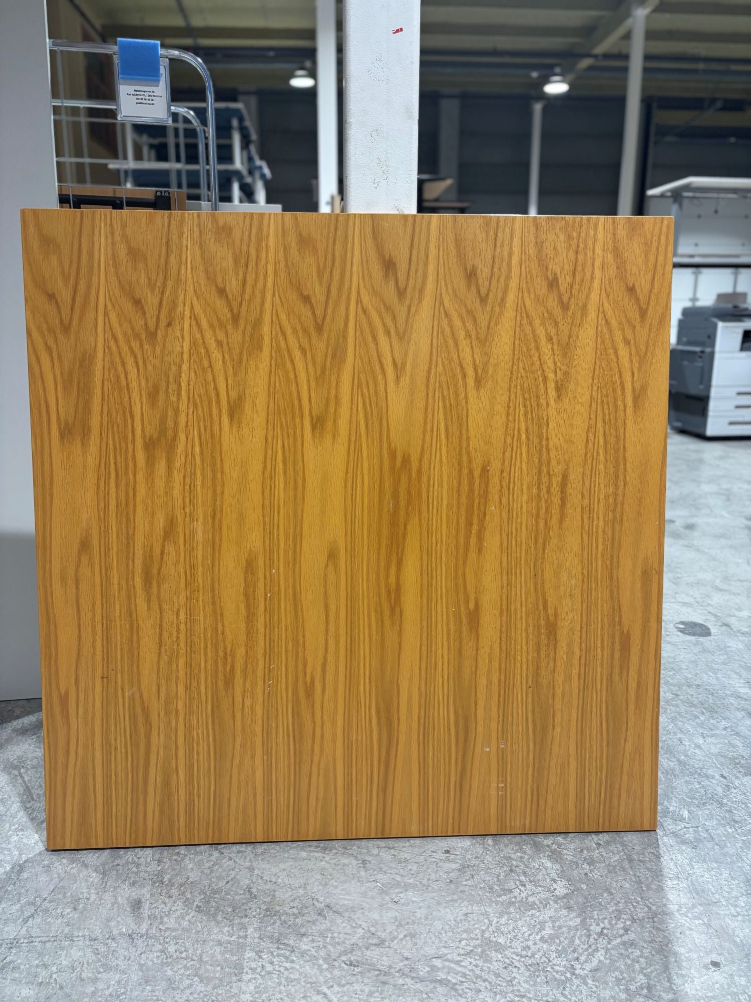 Møtebord eik 125 x 125