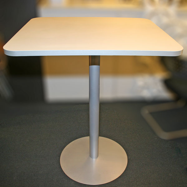 Ståbord hvitt 90 x 80 cm Duba B8
