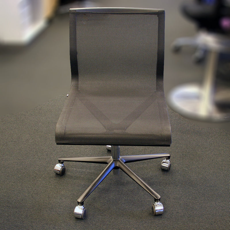 Konferansestol sort mesh ICF Office Stick hjulkryss lift