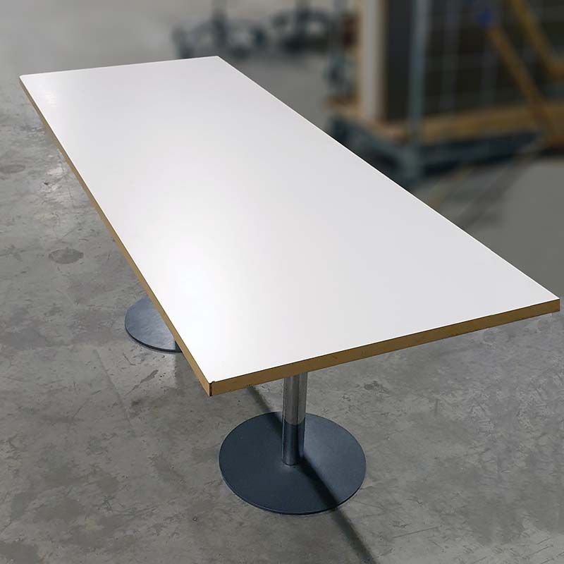 Hvit møteborsdplate 180 x 70 cm