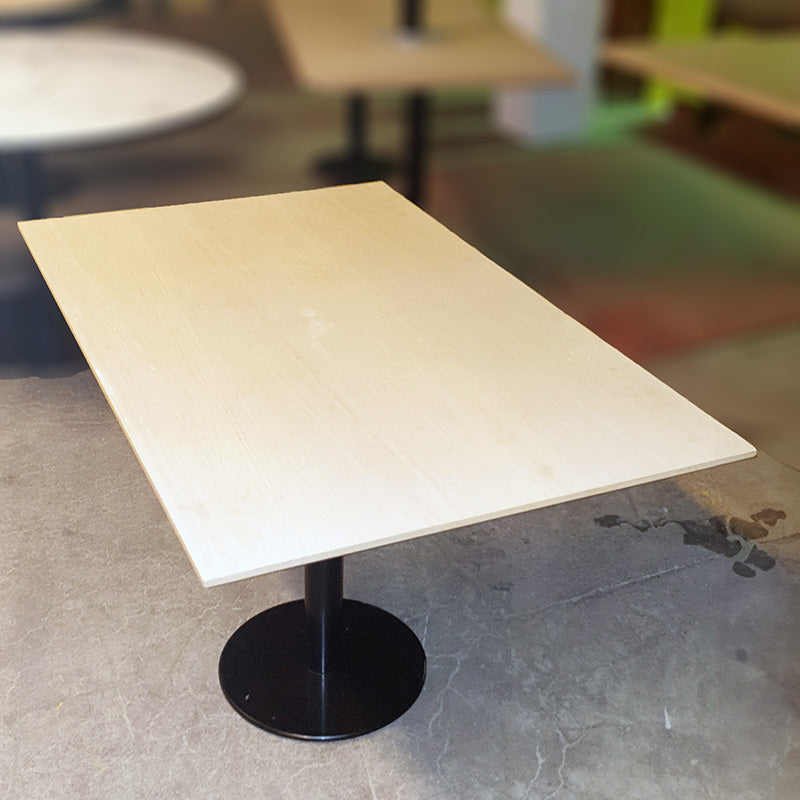 Møtebord eik 120 x 75 cm sorte søyler