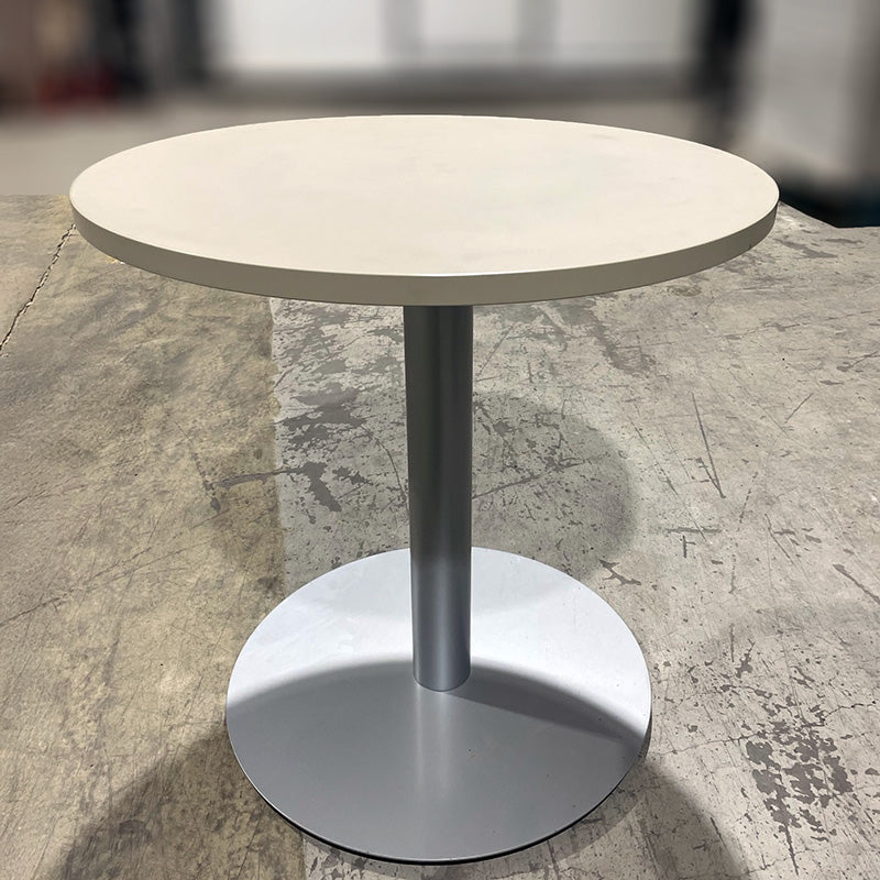 Cafebord beige Ø70xH72  sølvgrå søyle