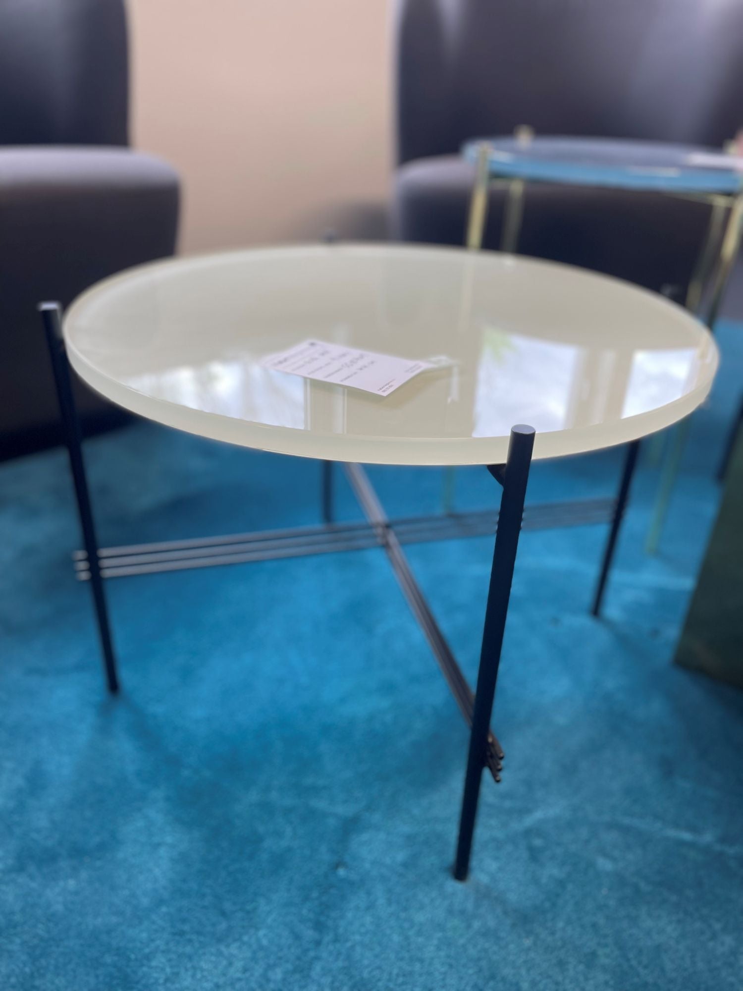 Sofabord glassplate Ø55 x H41 Gubi
