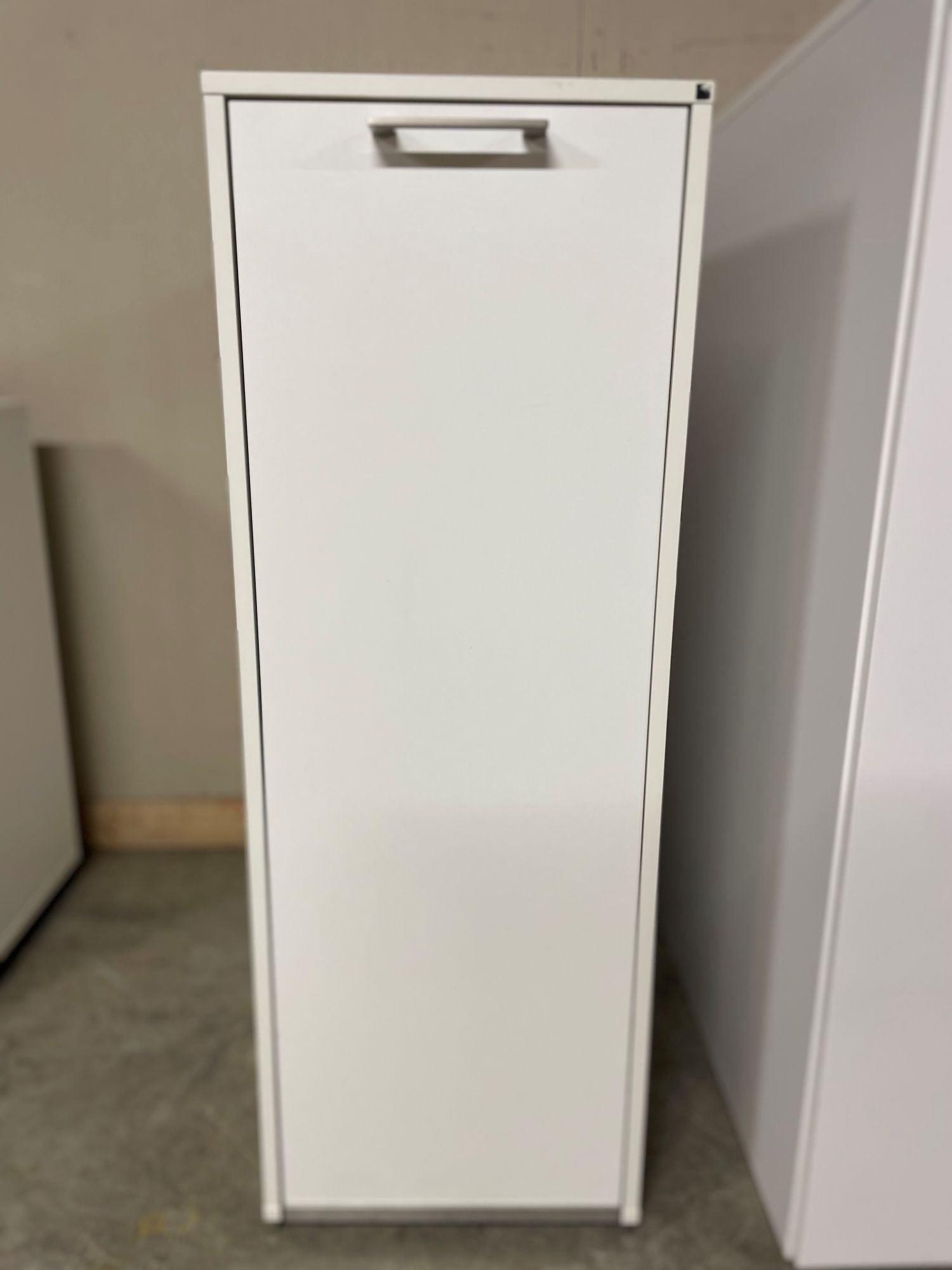 Tårnskap hvitt 3P Høyre Holmris 40 x 80 x 113