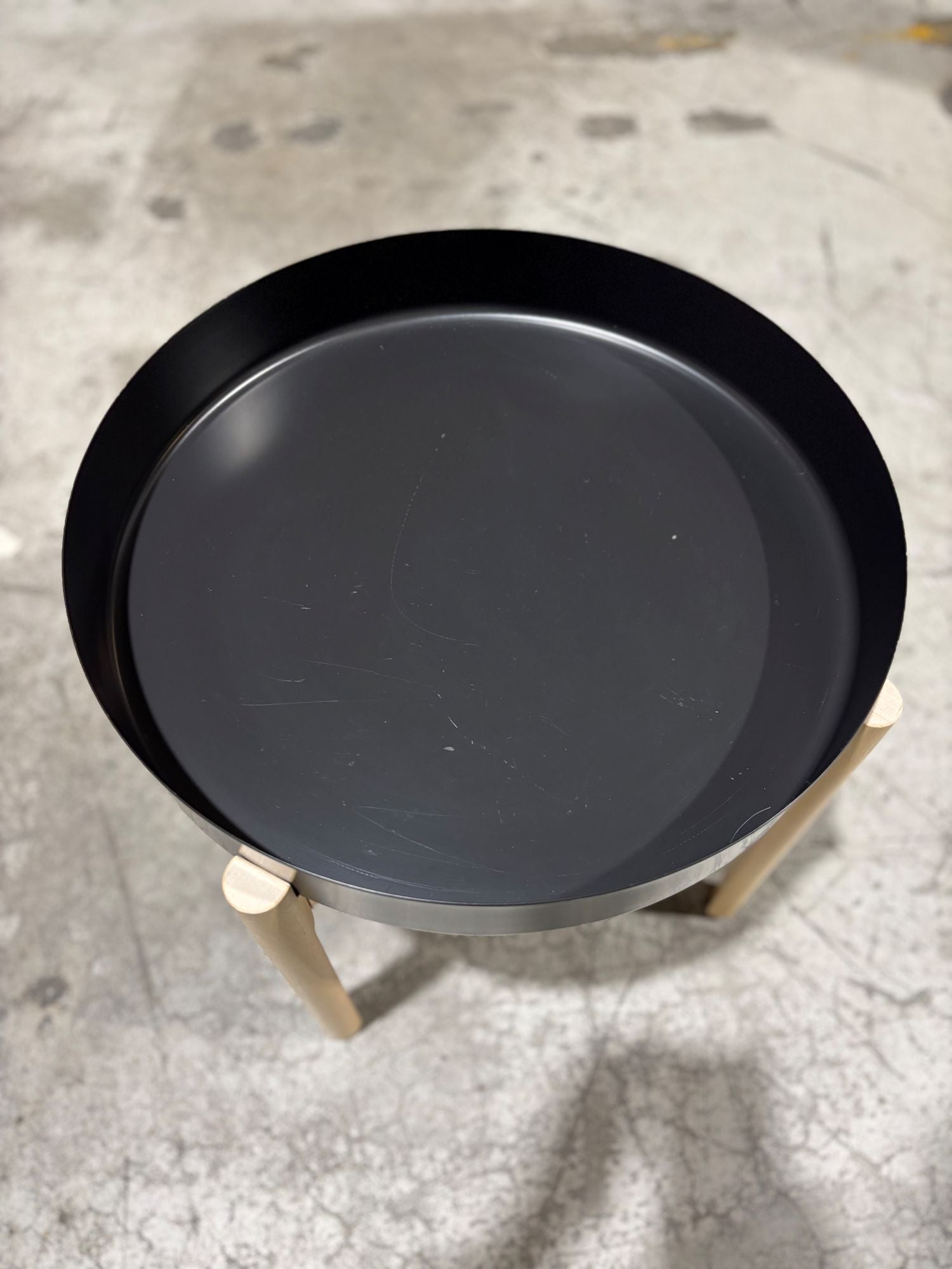 Sofabord sort Ø45 H41 Ikea bøk ben