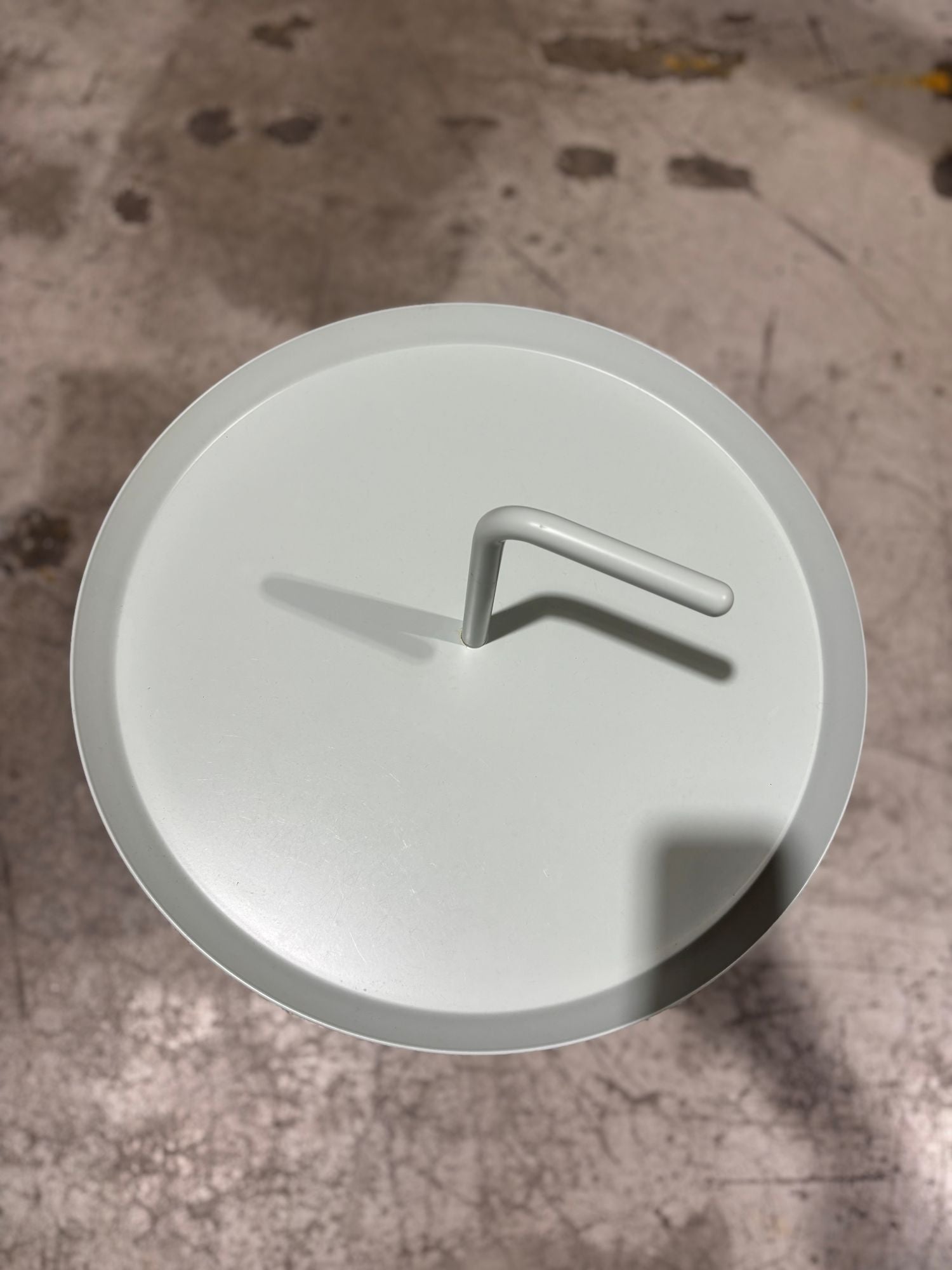 Sofabord lys grønn Ø48 H65 Hay