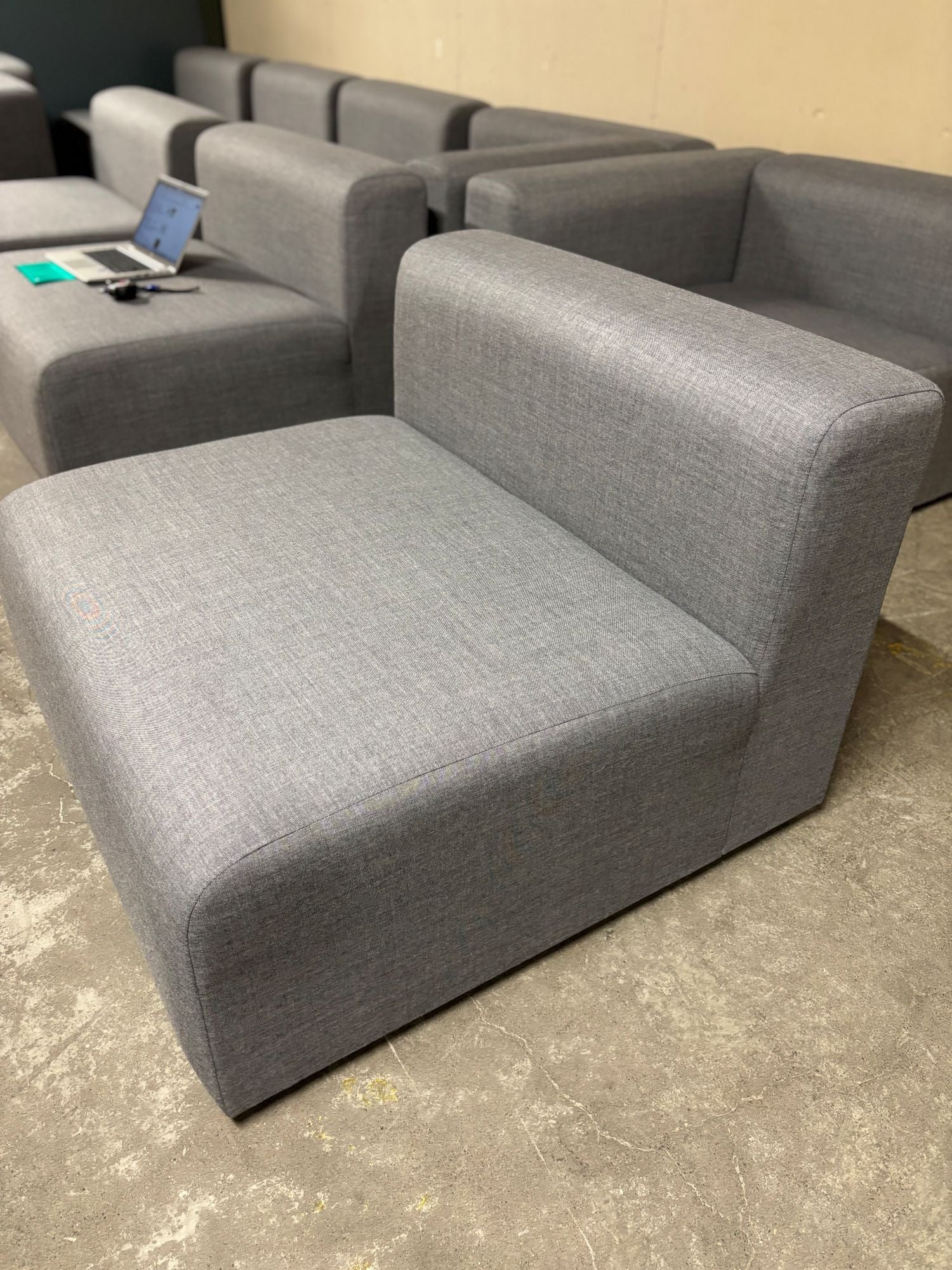 Modul 1 seter gråmelert Hay Mags H68 D93 B93 sh 40