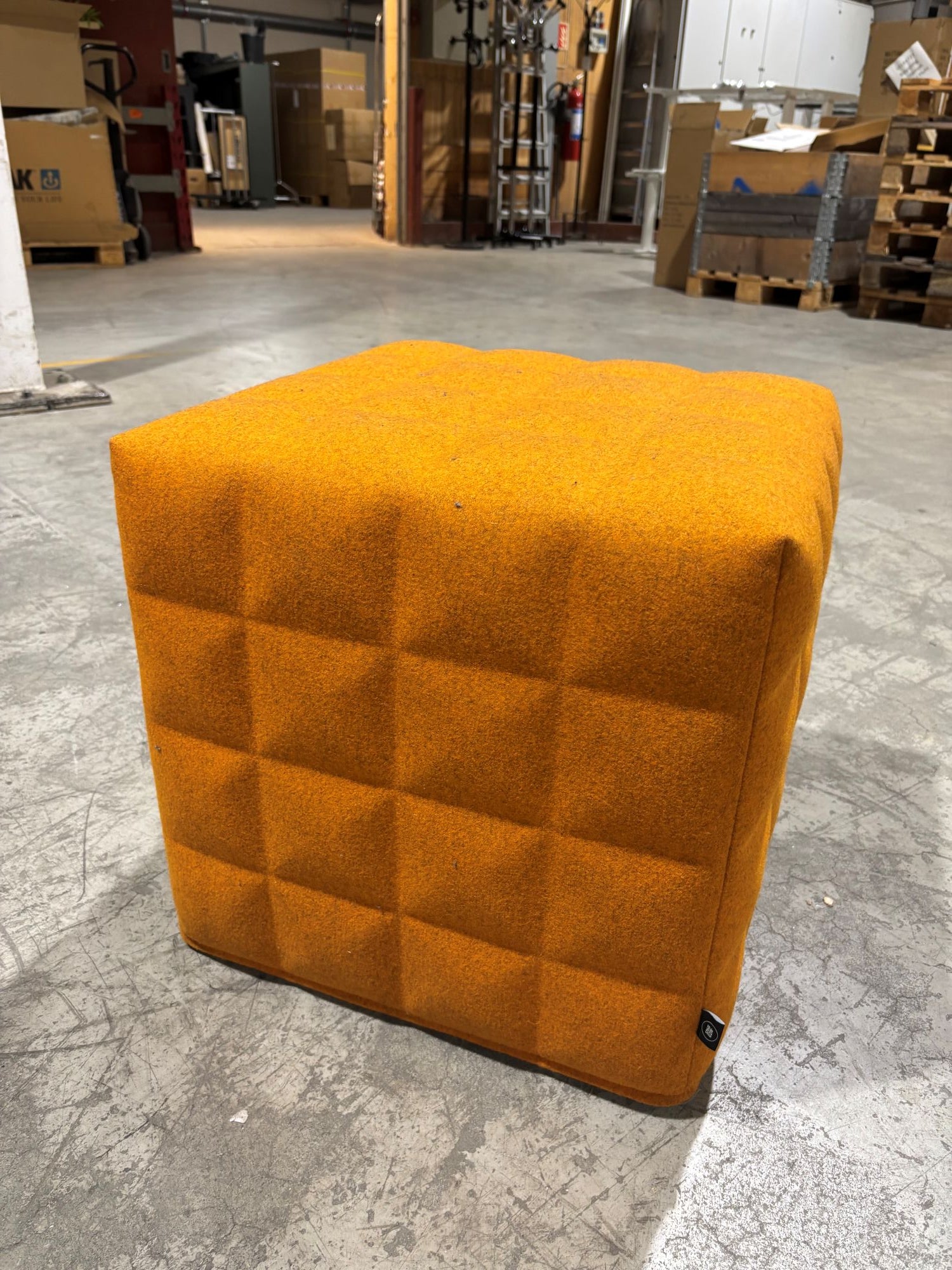 Puff  B50 D50 H45 orange Buzzi Cube 3D Solo