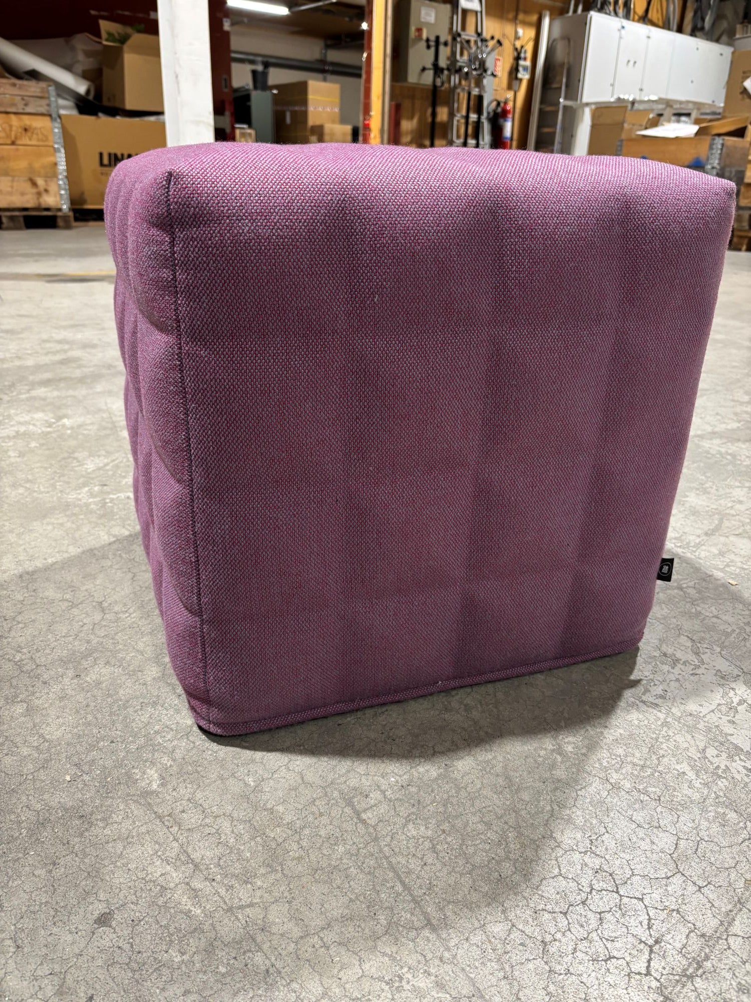 Puff  B50 D50 H45 lys lilla Buzzi Cube 3D Solo