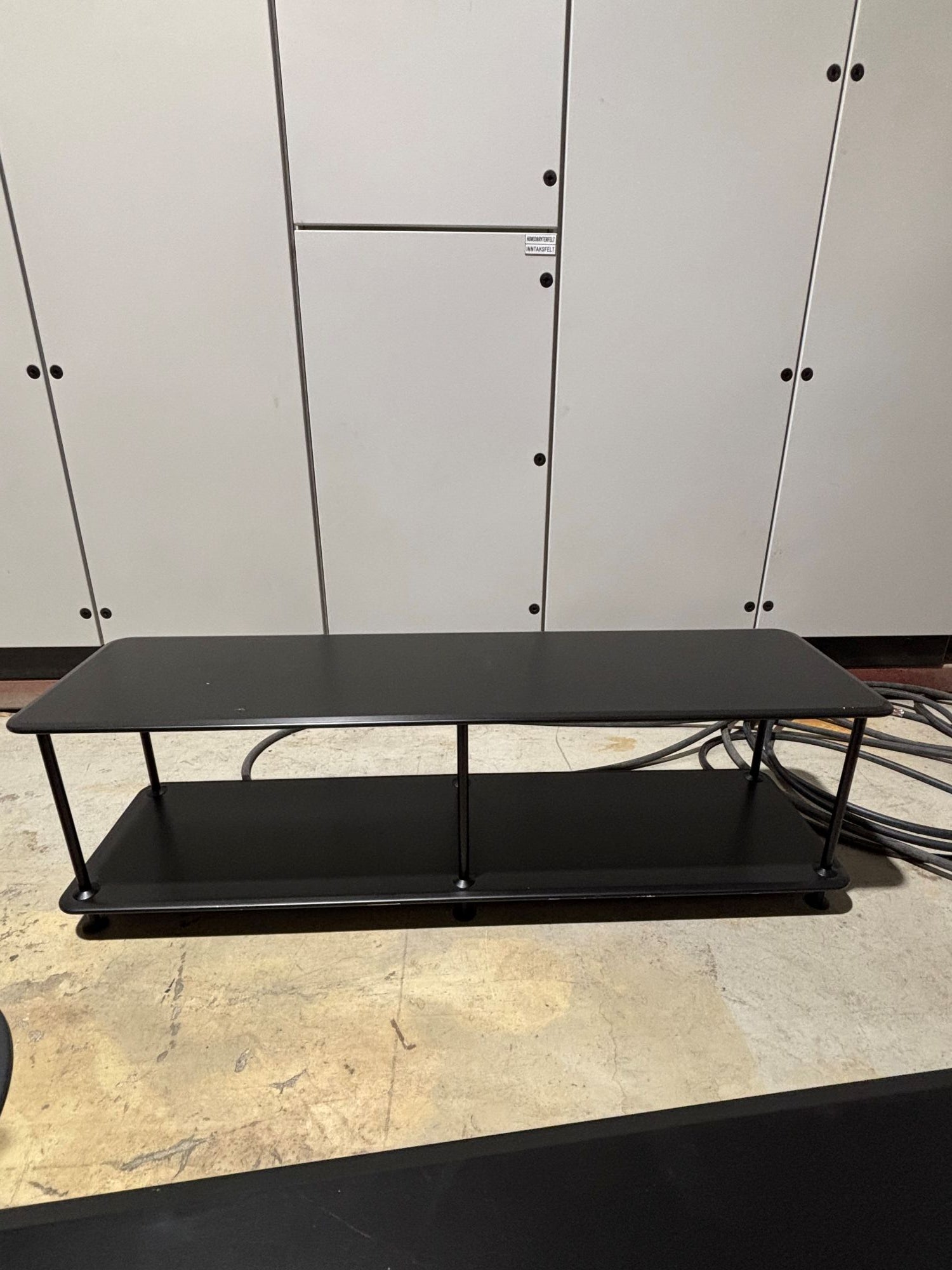 Benk/tv hylle sort 139 x 38 x 42