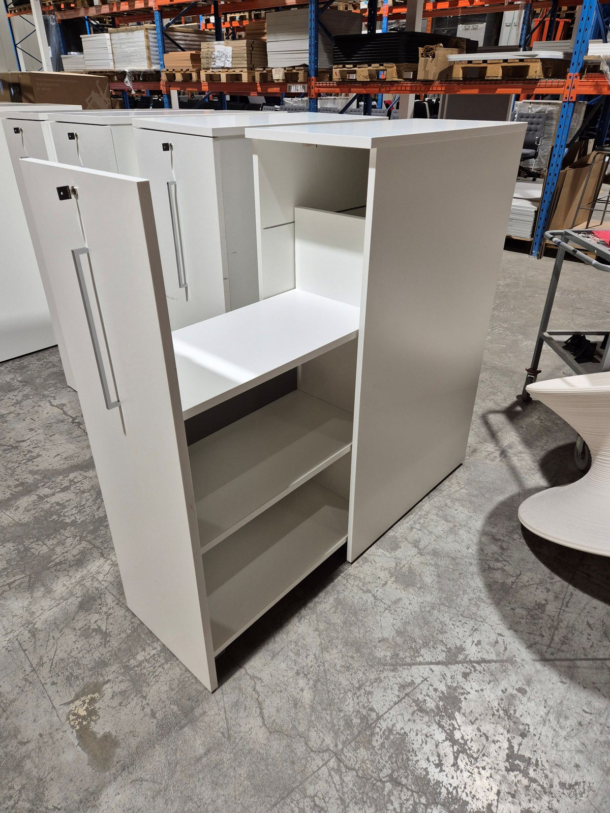 Tårnskap 3p hvit venstre Martela 128x40x80