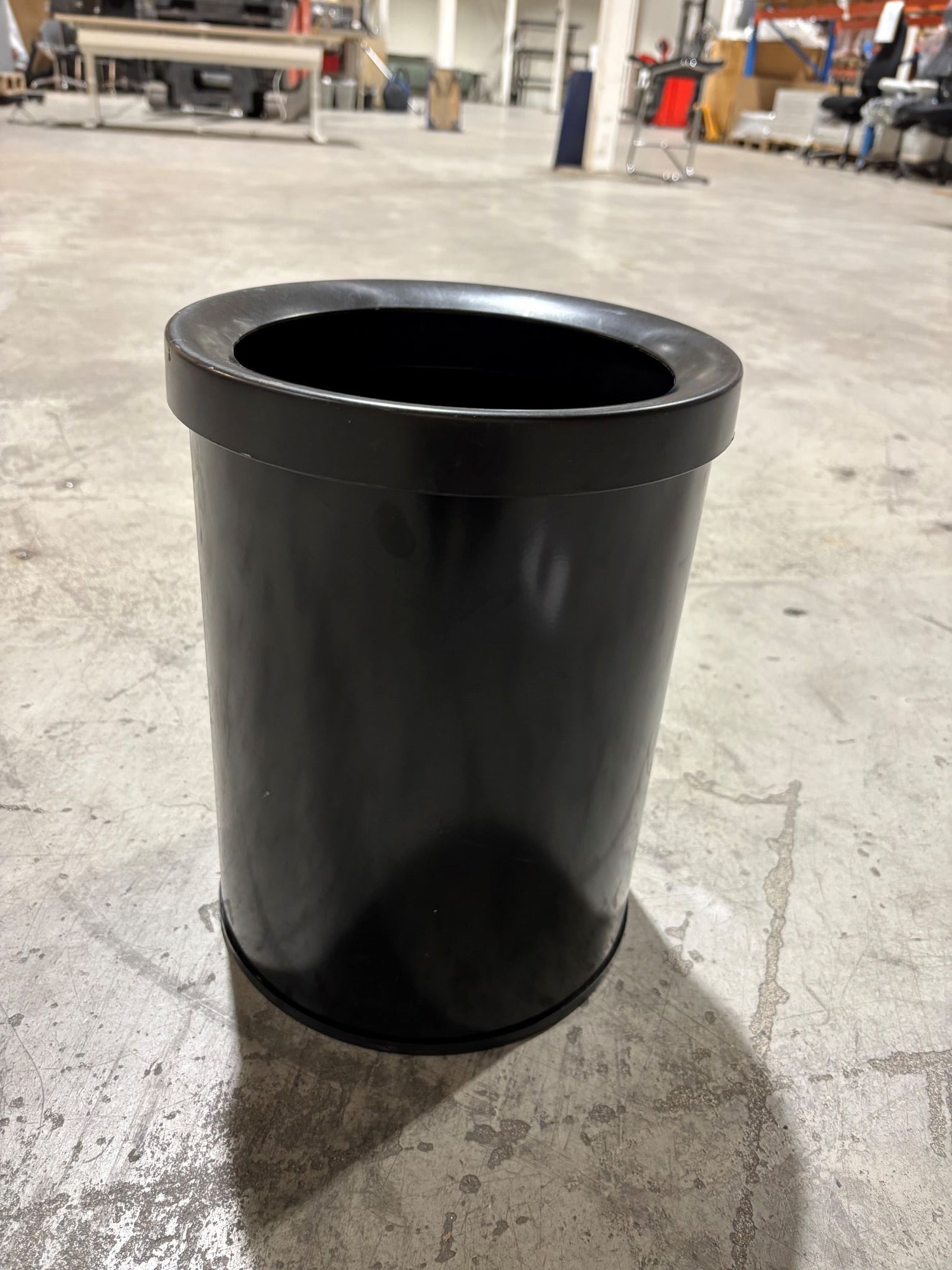 Søppelbøtte sort plast 15 L Ø25 H33