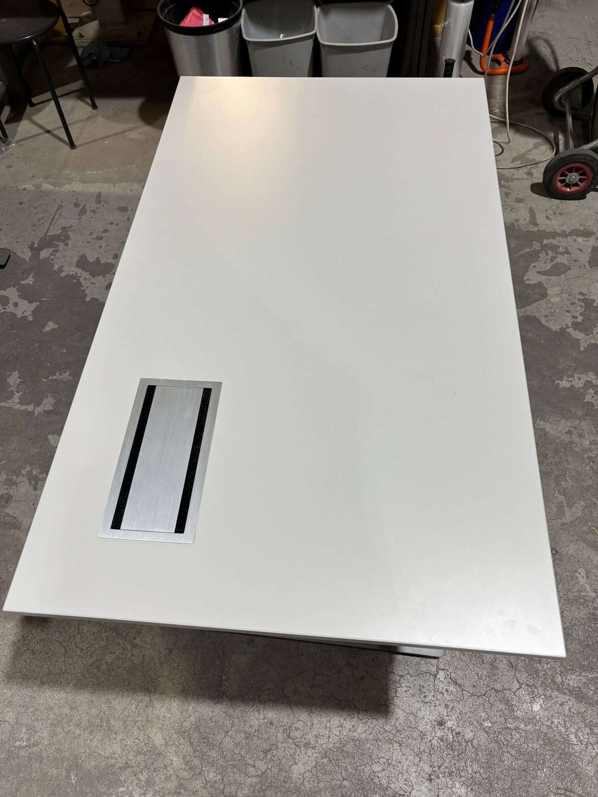 Plate lys grå 140 x 80 med luke
