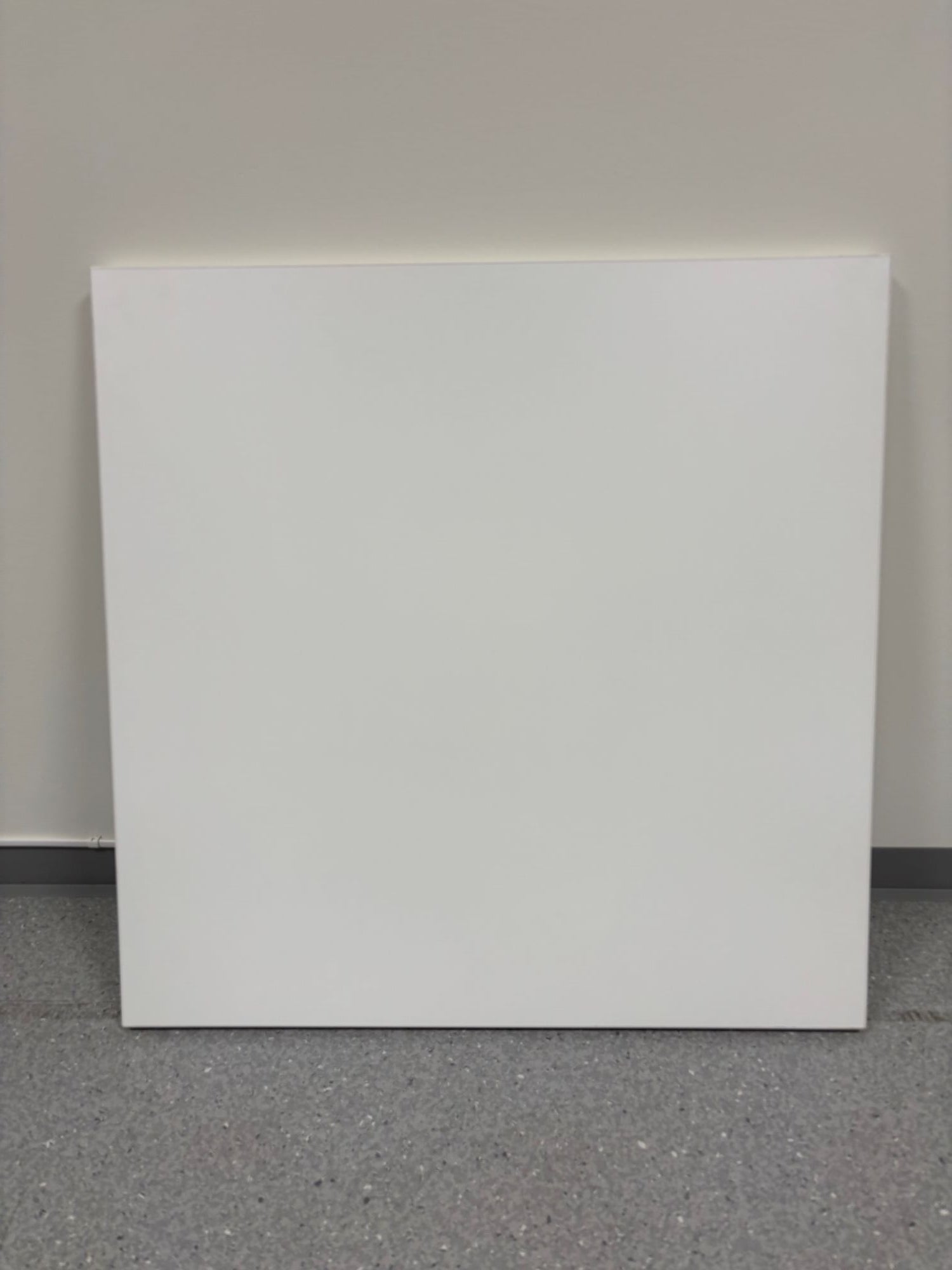Plate hvit 60 x 60 cm