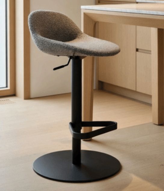 Barkrakk mørk beige melert Nille SH 54-80 cm sortlakkert søyleunderstell