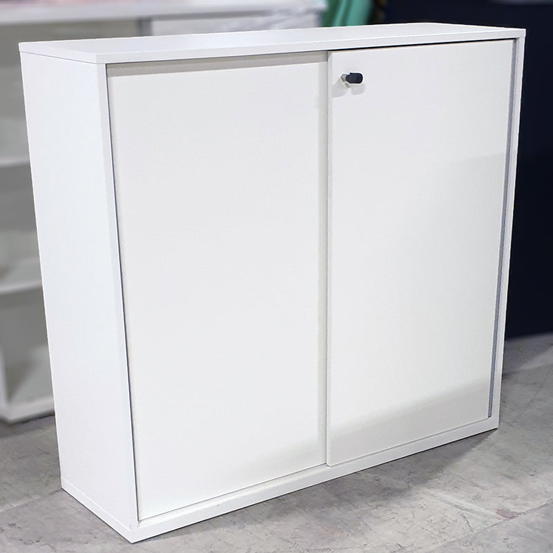 Skap 3p hvit skyvedør Ragnars120 x 39 x 109 låsbart