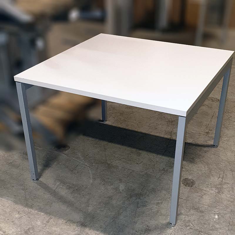 Møtebord lysegrå Fantoni 100 x 100 cm fast understell