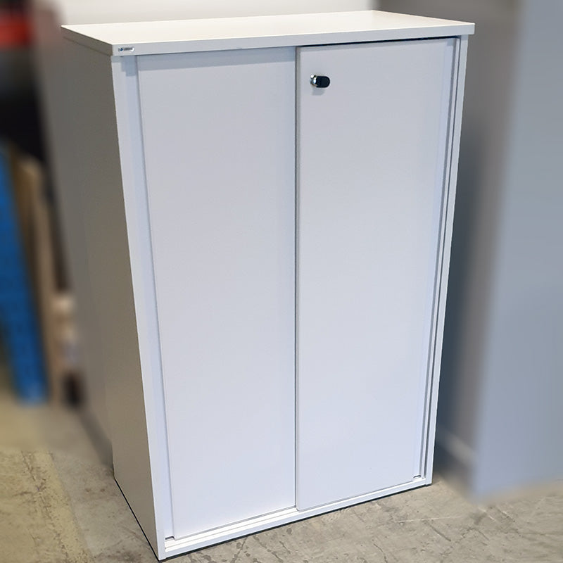 Skap 3p hvit skyvedør Edsbyn 80 x 44 x 120 låsbart