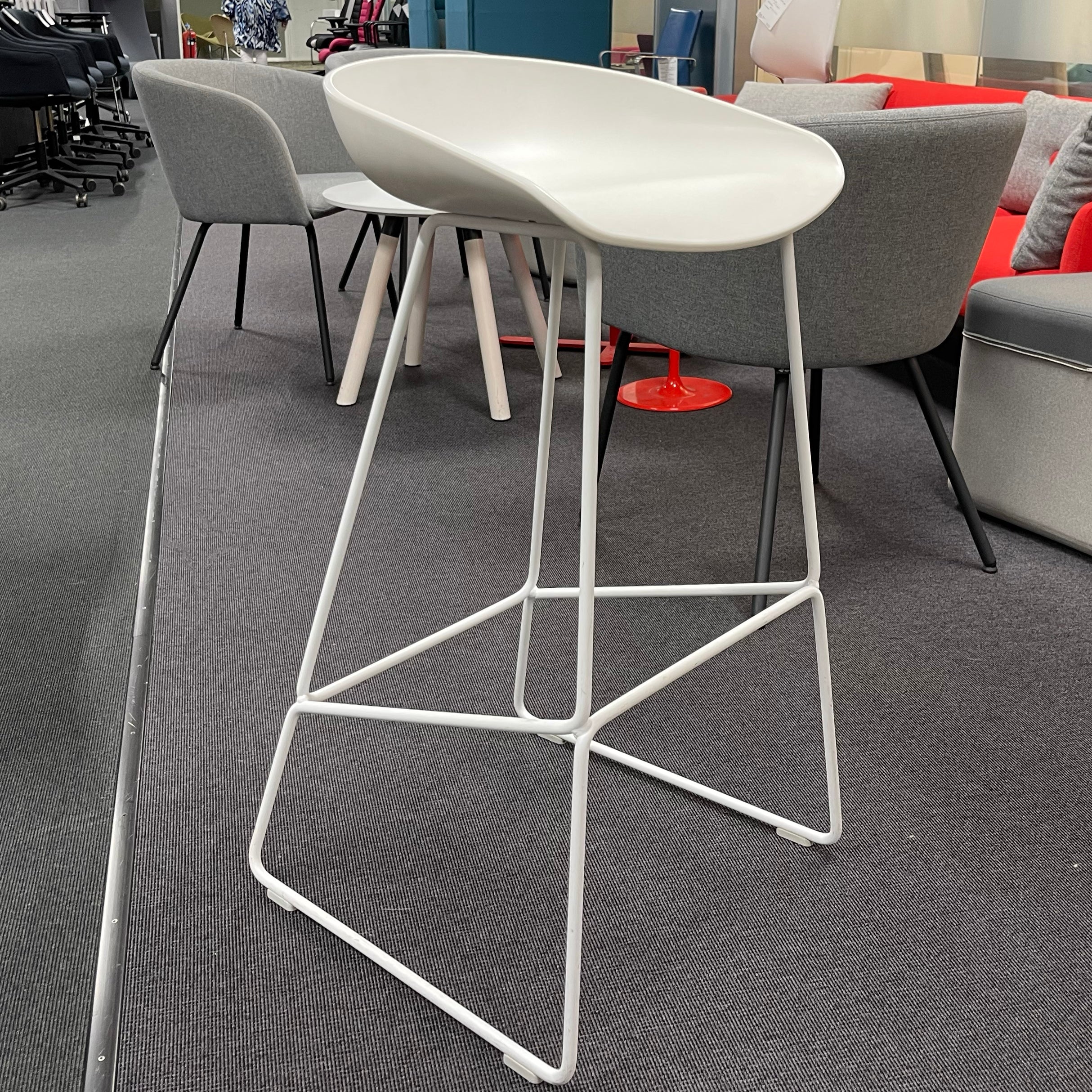 Barkrakk hvit HAY About a Stool AAS 38 74 cm høy