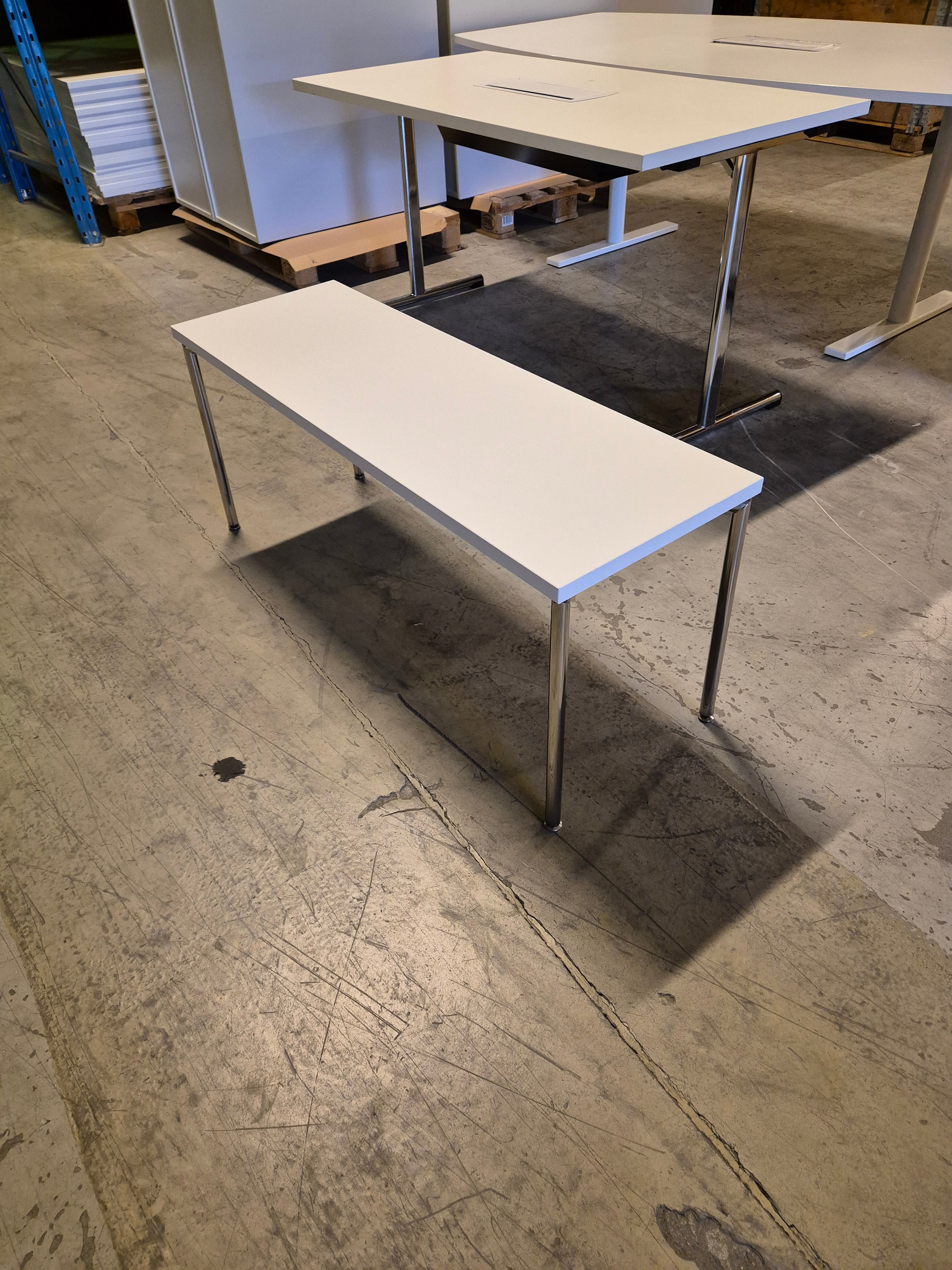 Hvitt salongbord 120 x 40 x 50 cm