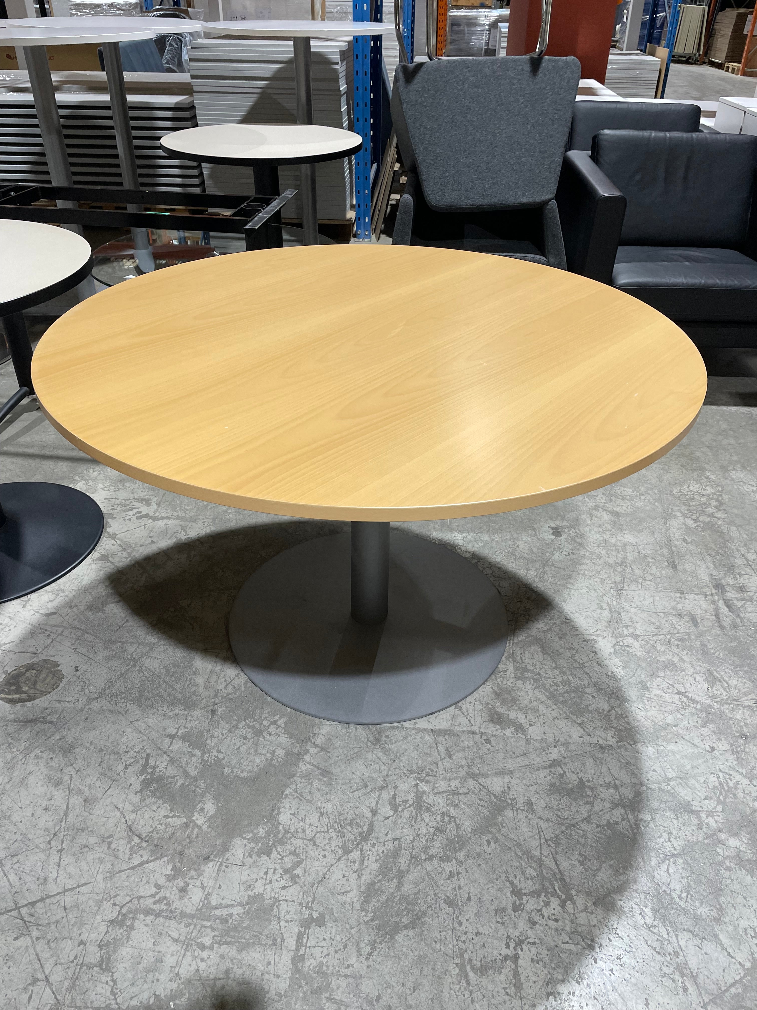 Møtebord bøk Ø 120 H 72 cm