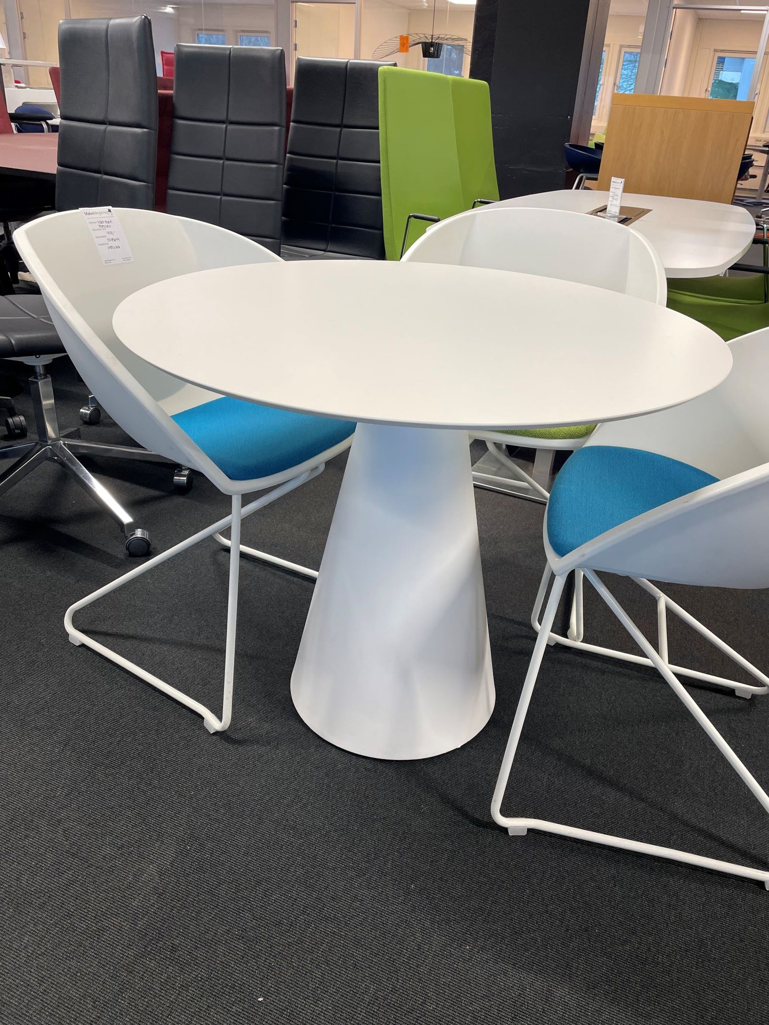 Cafebord hvitt Ø89 H73 cm hvit søyle