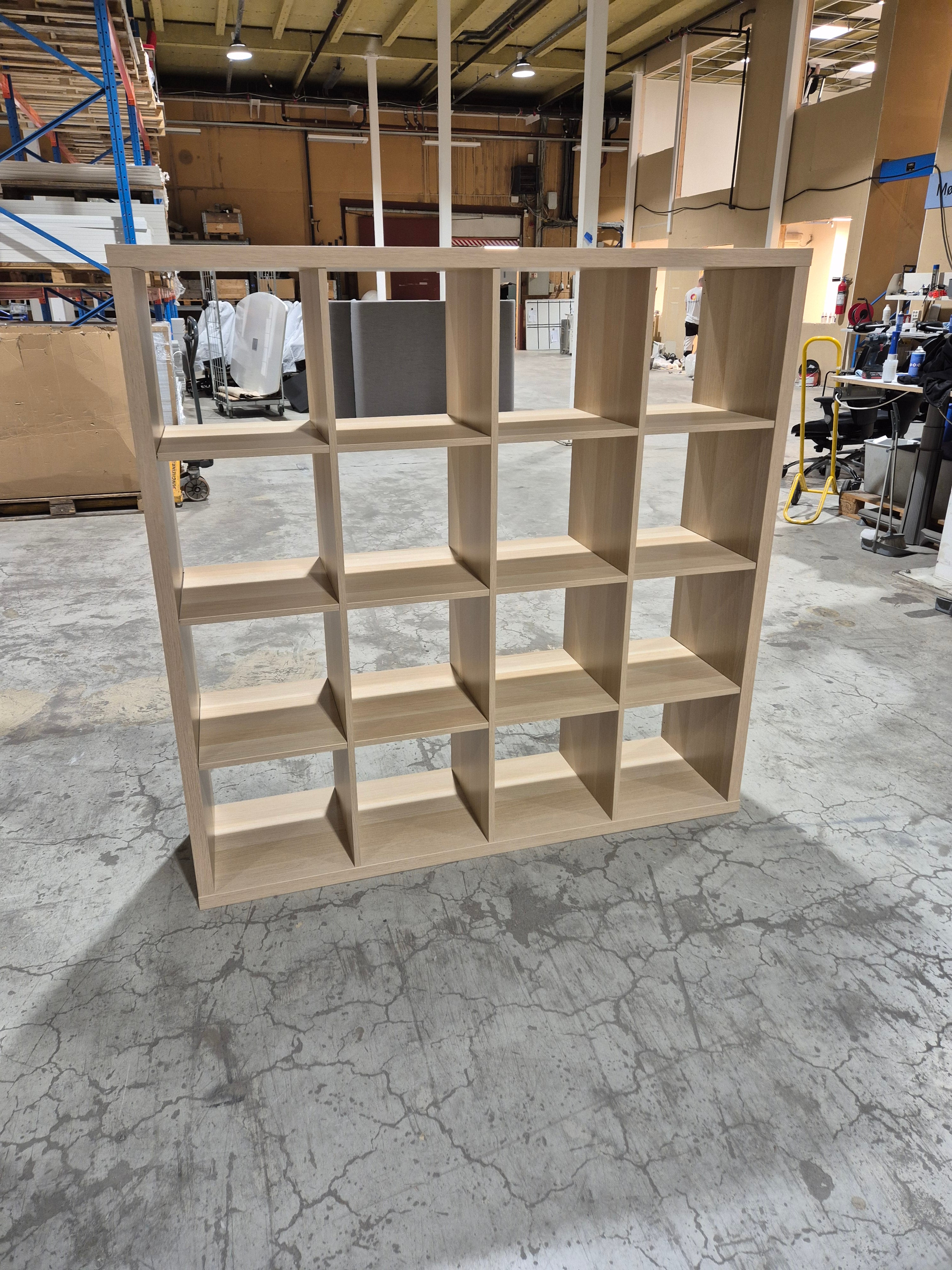 Reol eik Ikea Kallax 147 x 38 x 147