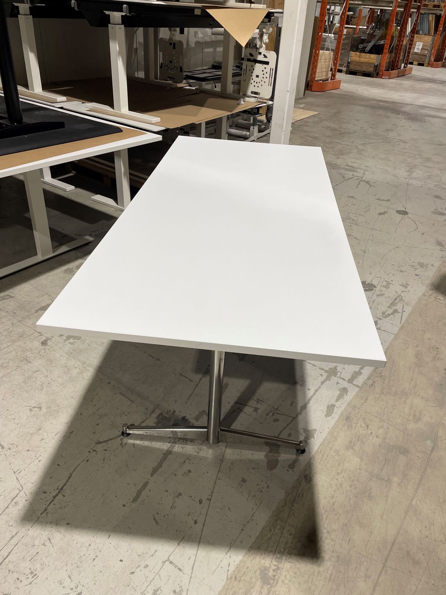 Møtebord hvitt RBM 180 x 80 krom understell