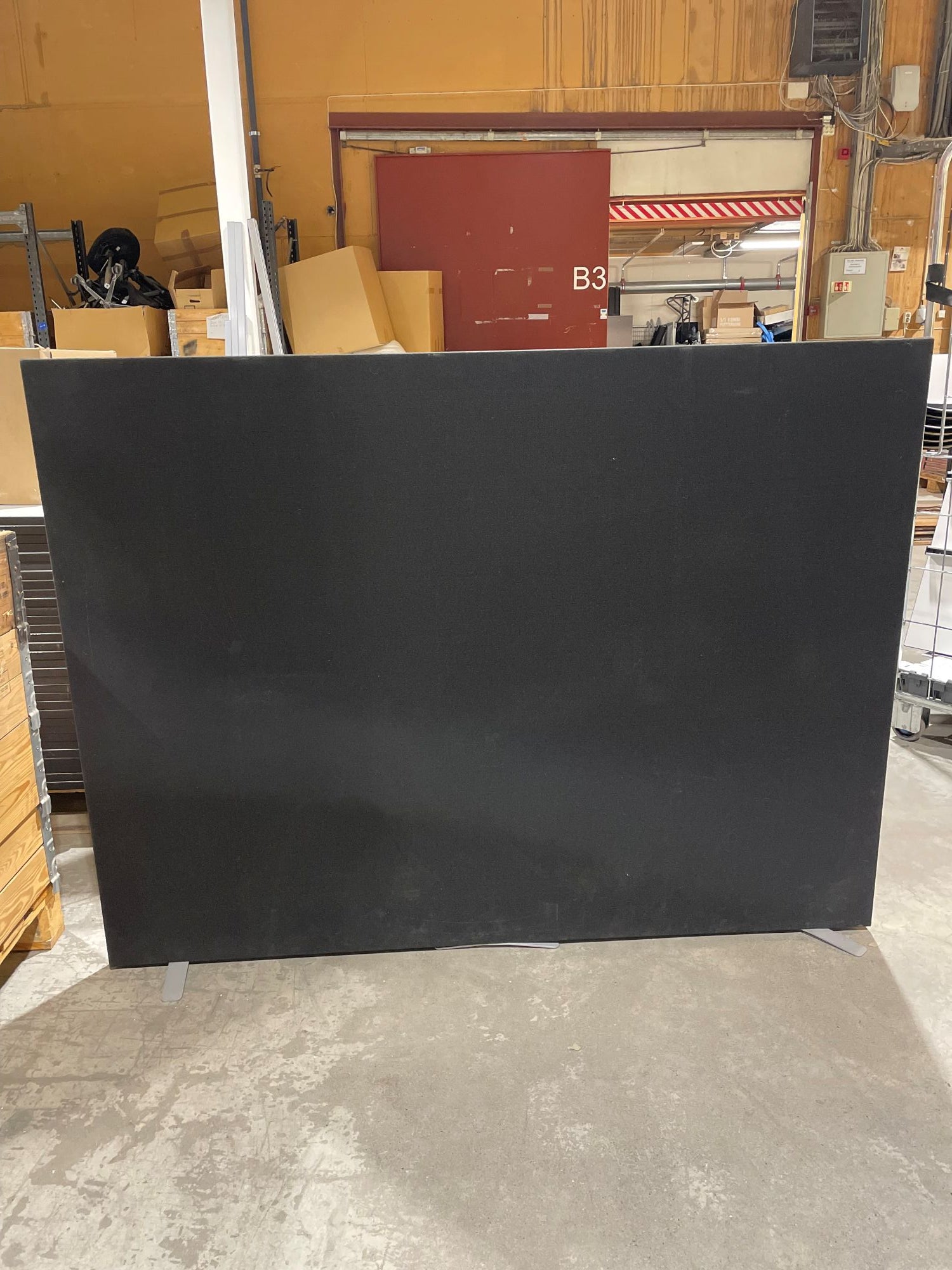 Skillevegg gulv sort 160 x 122