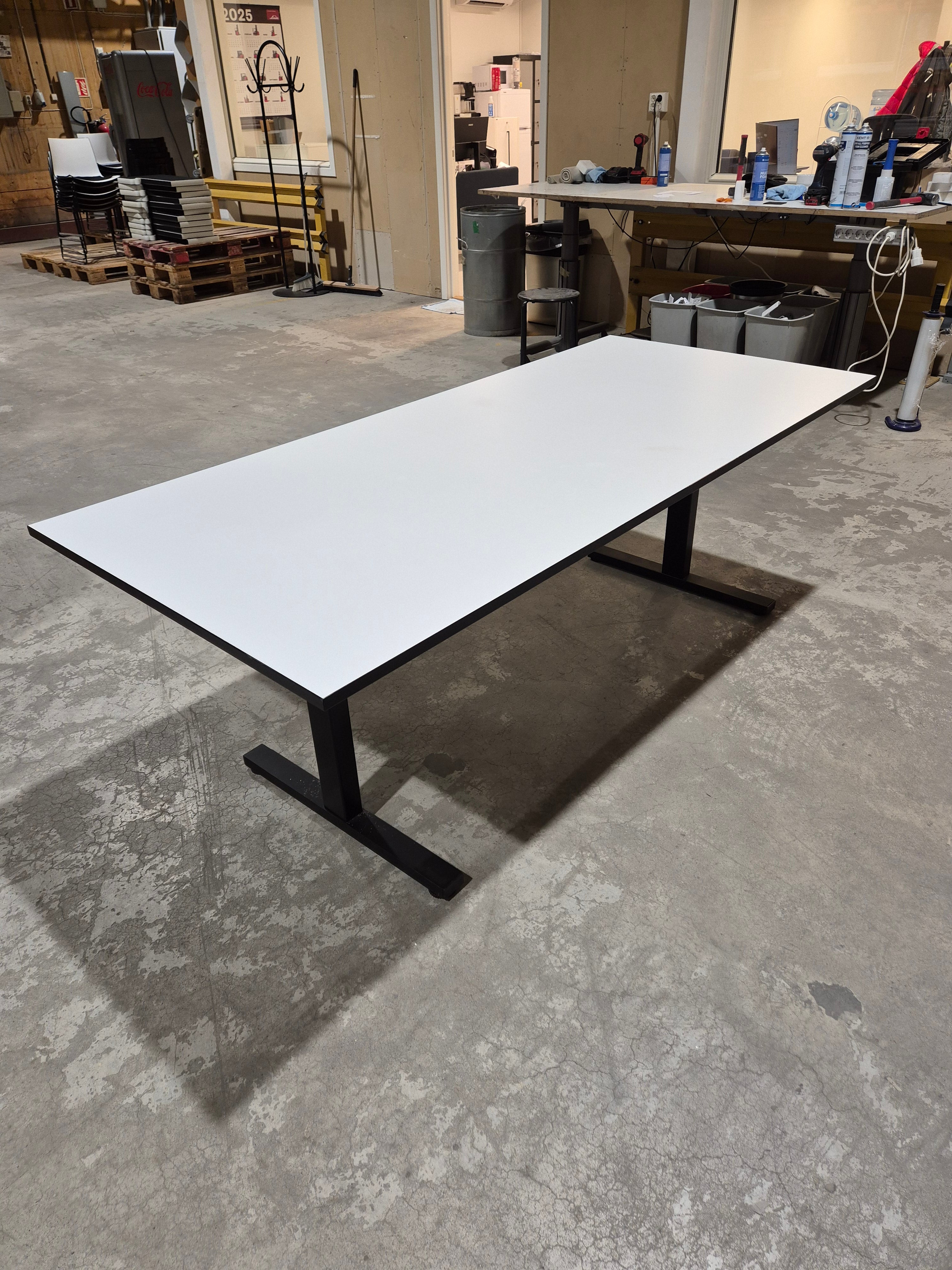 Plate hvit 150 x 90 sort kant