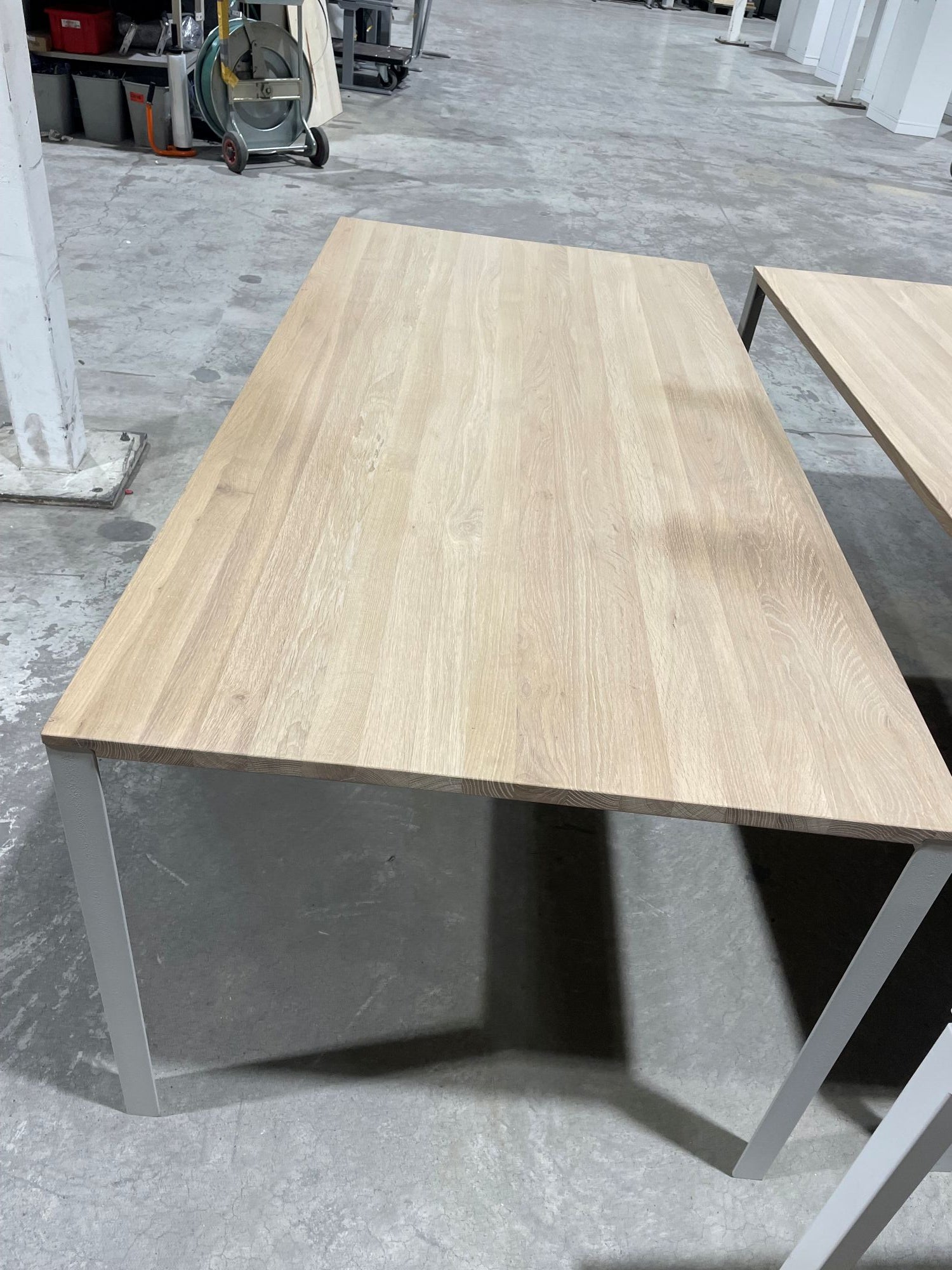 Møtebord eik 90 x 180 Bolia grå ben